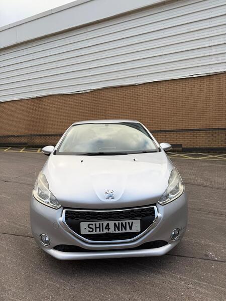 PEUGEOT 208 1.2 VTi Active